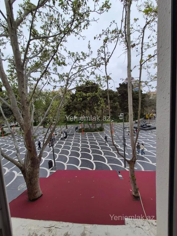 Satılır 2 otaqlı köhnə tikili 55 m²