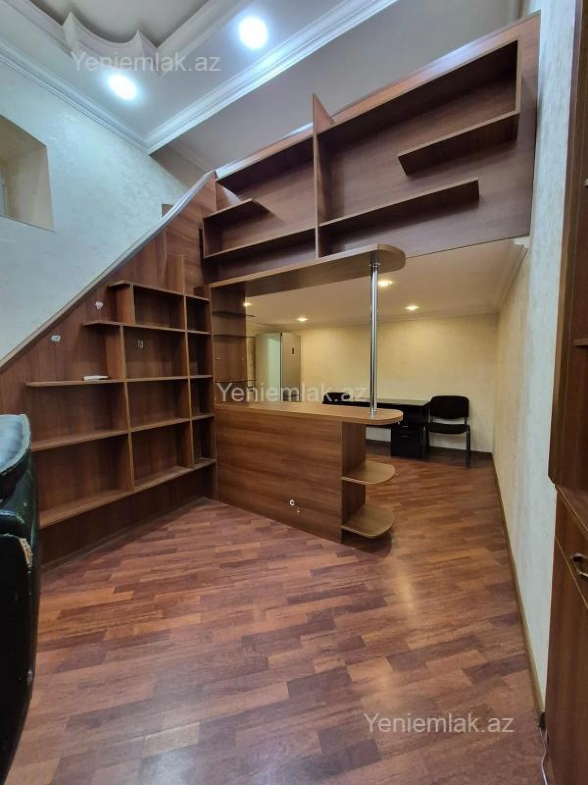 Satılır 2 otaqlı köhnə tikili 55 m²
