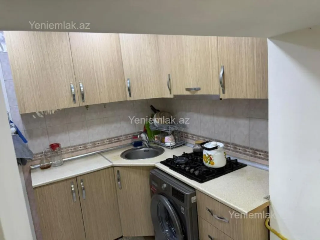Satılır 3 otaqlı köhnə tikili 65 m²