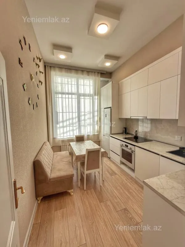 Satılır 2 otaqlı yeni tikili 83 m²
