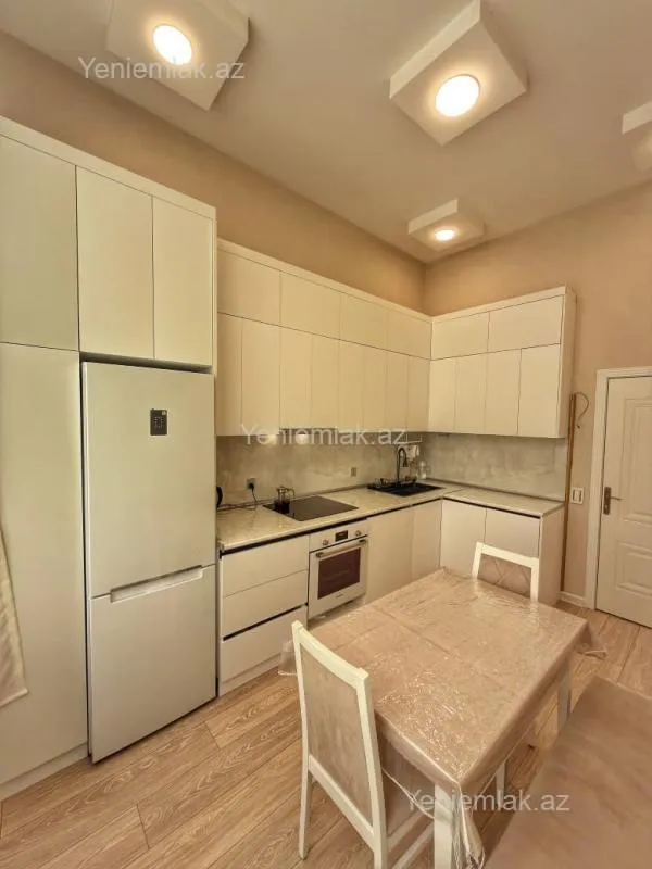 Satılır 2 otaqlı yeni tikili 83 m²