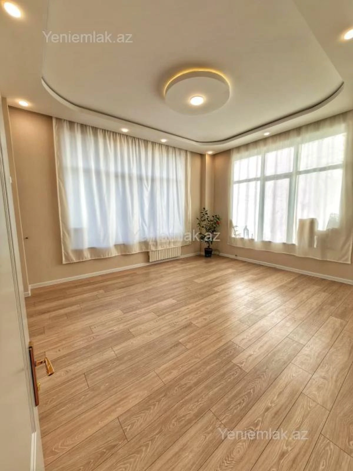 Satılır 2 otaqlı yeni tikili 83 m²