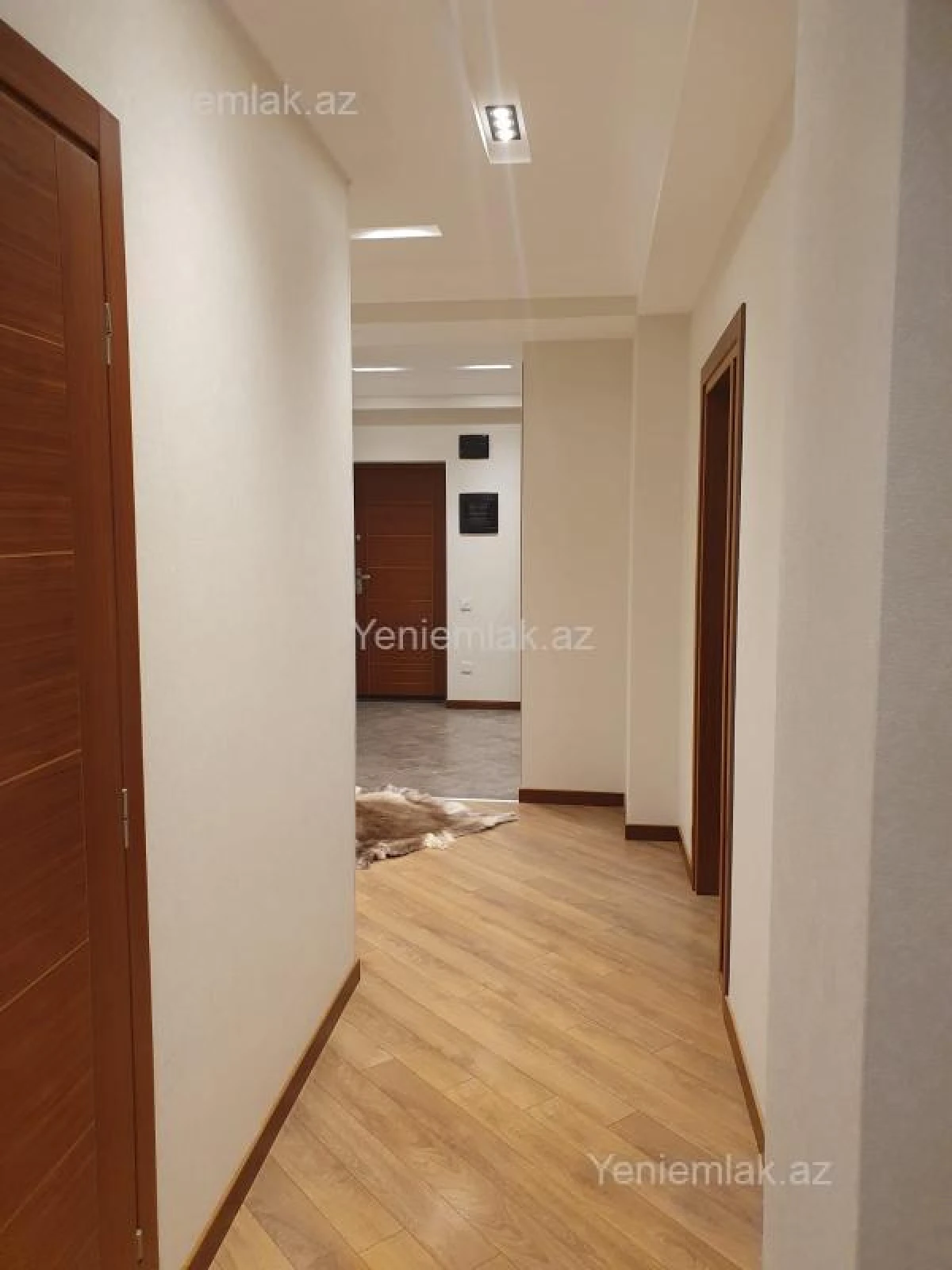 Satılır 4 otaqlı yeni tikili 130 m²