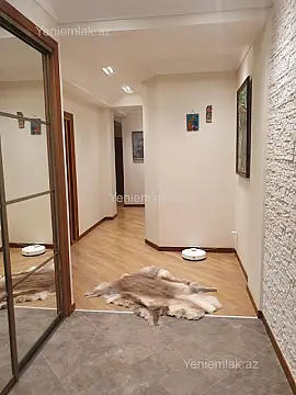 Satılır 4 otaqlı yeni tikili 130 m²