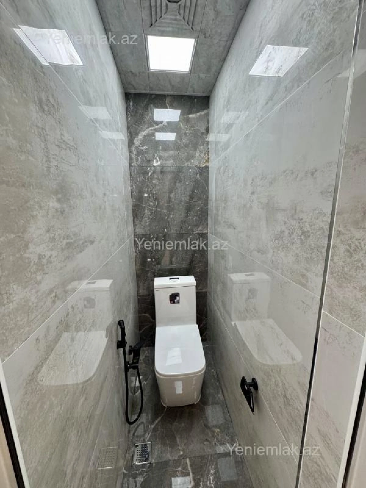 Satılır 5 otaqlı köhnə tikili 75 m²