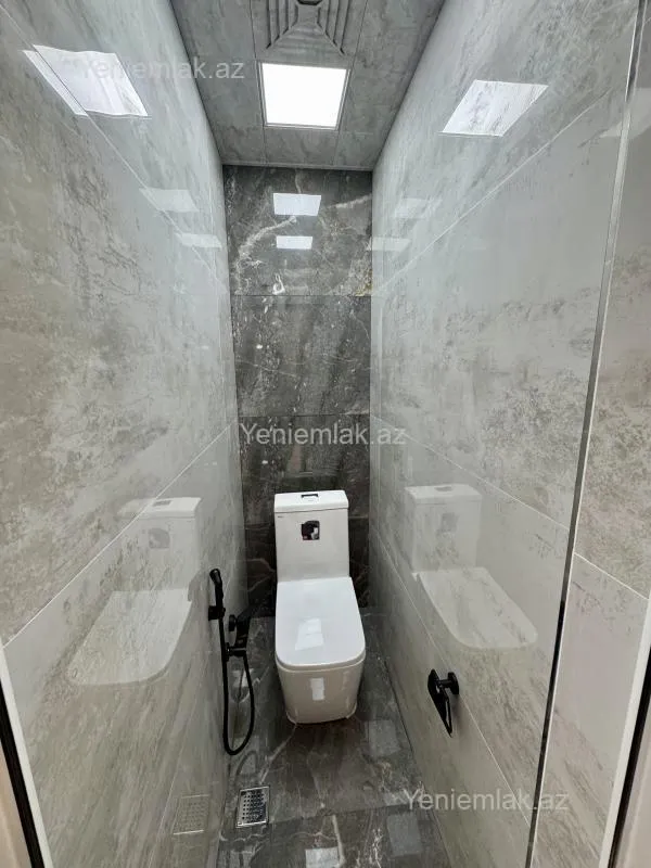 Satılır 5 otaqlı köhnə tikili 75 m²