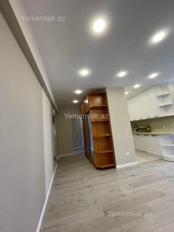 Satılır 3 otaqlı yeni tikili 85 m²
