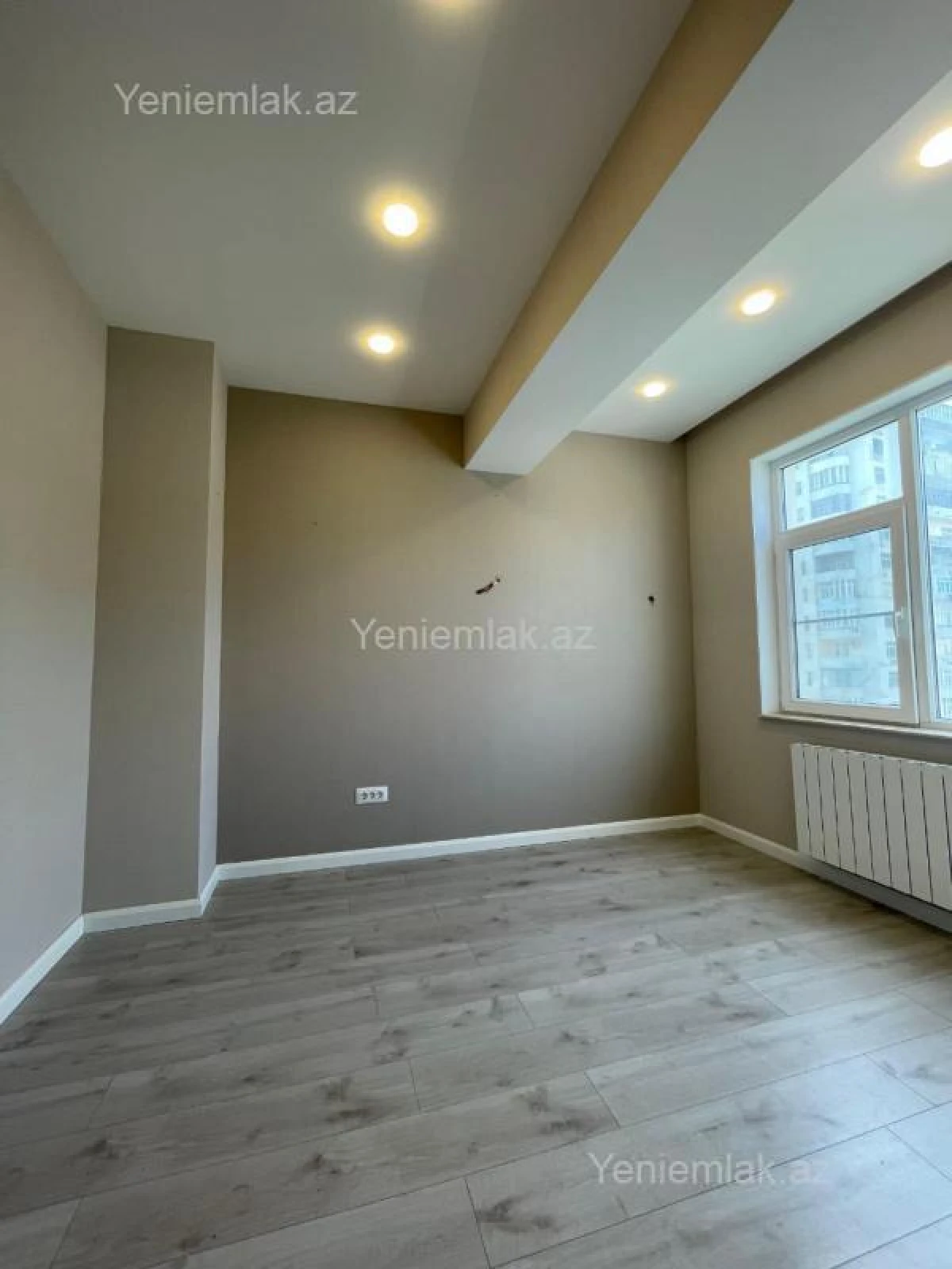 Satılır 3 otaqlı yeni tikili 85 m²