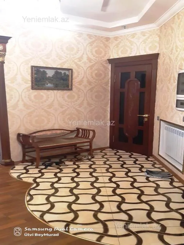 Satılır 4 otaqlı yeni tikili 250.5 m²