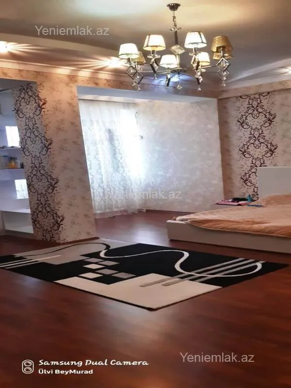 Satılır 4 otaqlı yeni tikili 250.5 m²