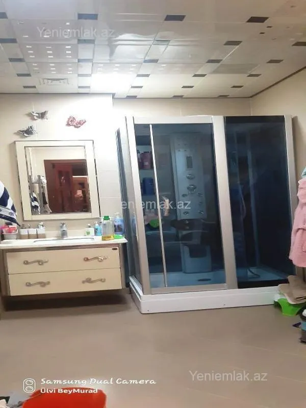 Satılır 4 otaqlı yeni tikili 250.5 m²