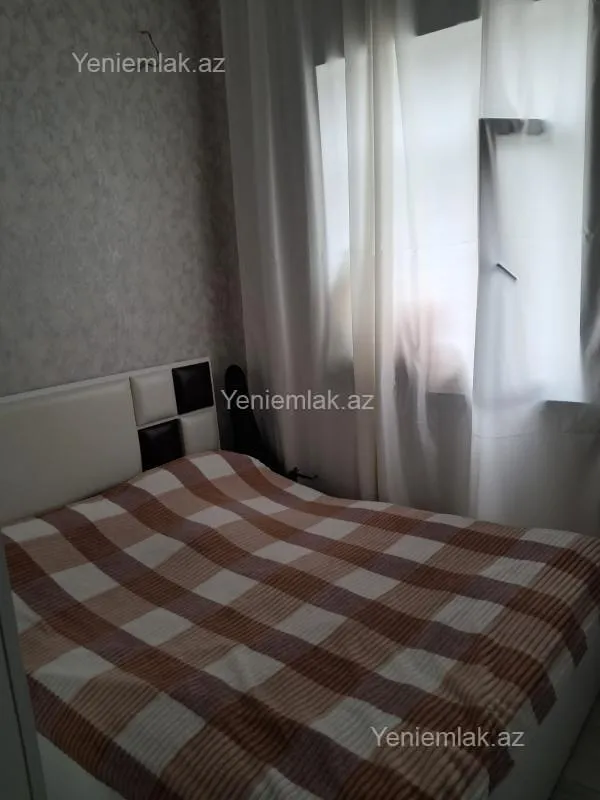Satılır 4 otaqlı həyət evi 100 m²
