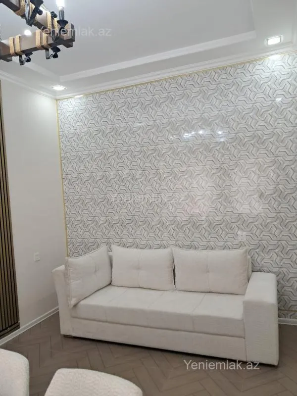 Satılır 4 otaqlı həyət evi 100 m²