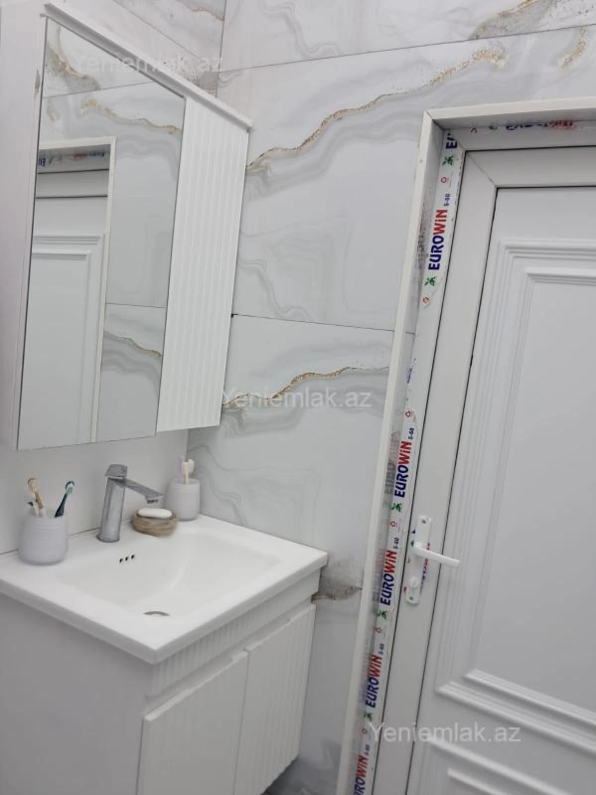 Satılır 4 otaqlı həyət evi 100 m²