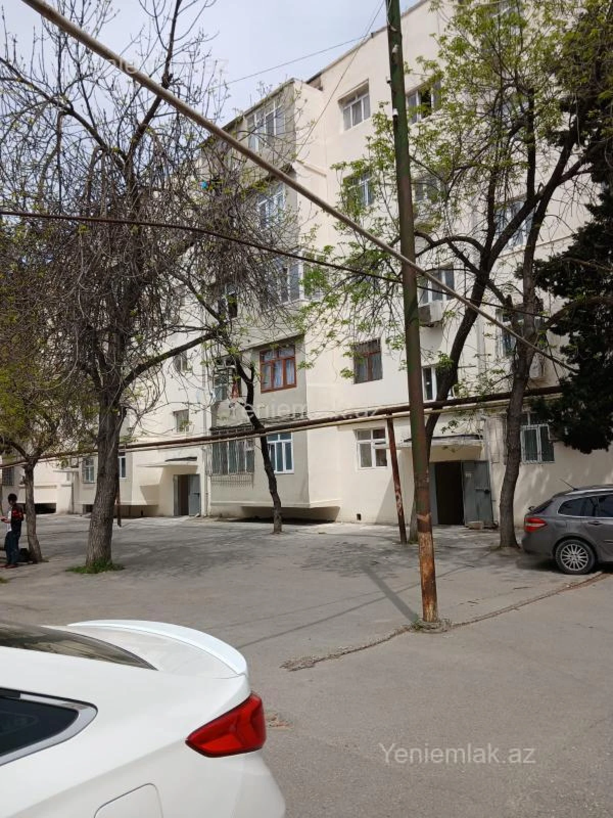 Satılır 3 otaqlı köhnə tikili 74 m²
