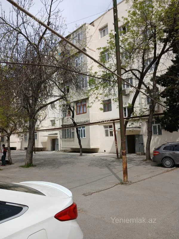 Satılır 3 otaqlı köhnə tikili 74 m²