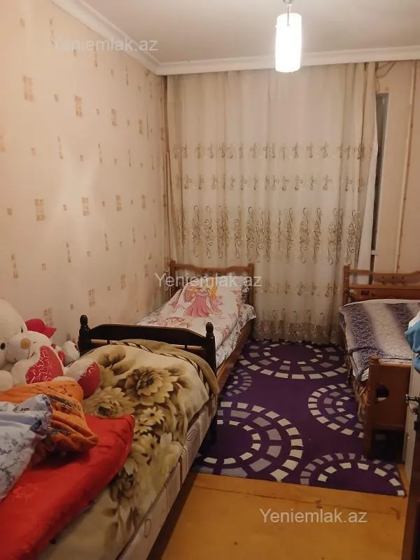 Satılır 3 otaqlı köhnə tikili 74 m²