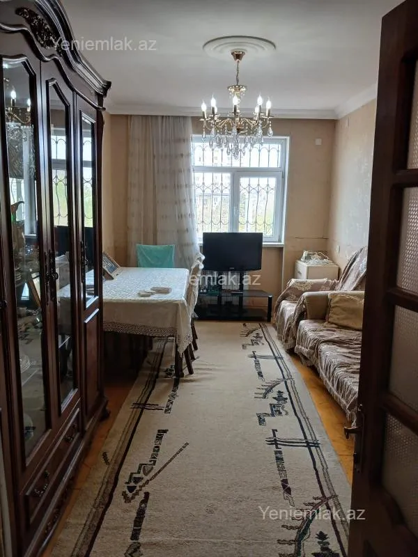 Satılır 3 otaqlı köhnə tikili 74 m²