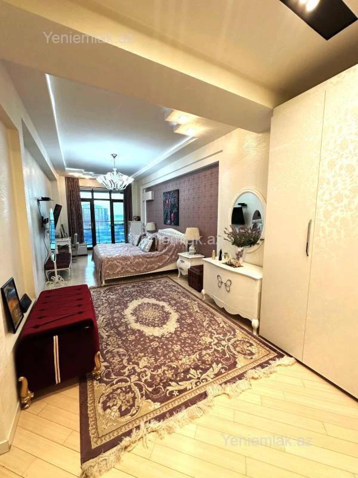 Satılır 4 otaqlı yeni tikili 250.5 m²