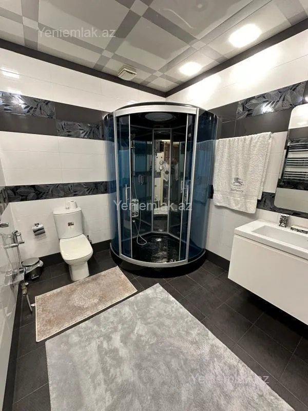 Satılır 4 otaqlı yeni tikili 250.5 m²