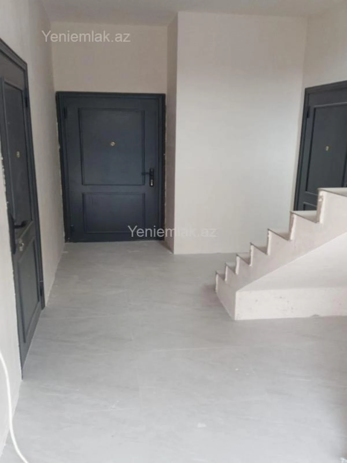 Satılır 12 otaqlı yeni tikili 260 m²