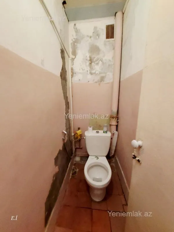 Satılır 5 otaqlı köhnə tikili 110 m²