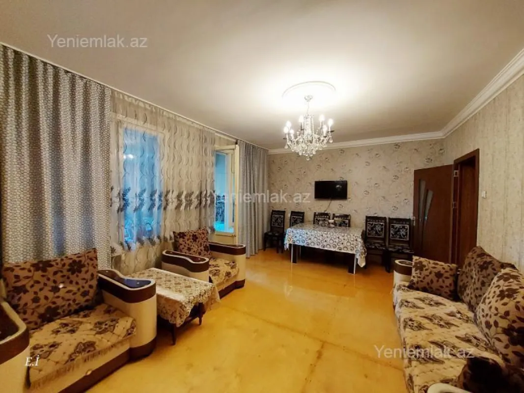 Satılır 5 otaqlı köhnə tikili 110 m²