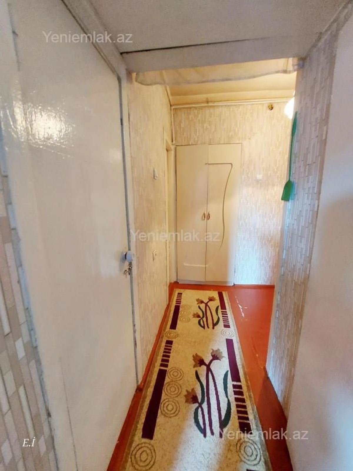 Satılır 5 otaqlı köhnə tikili 110 m²