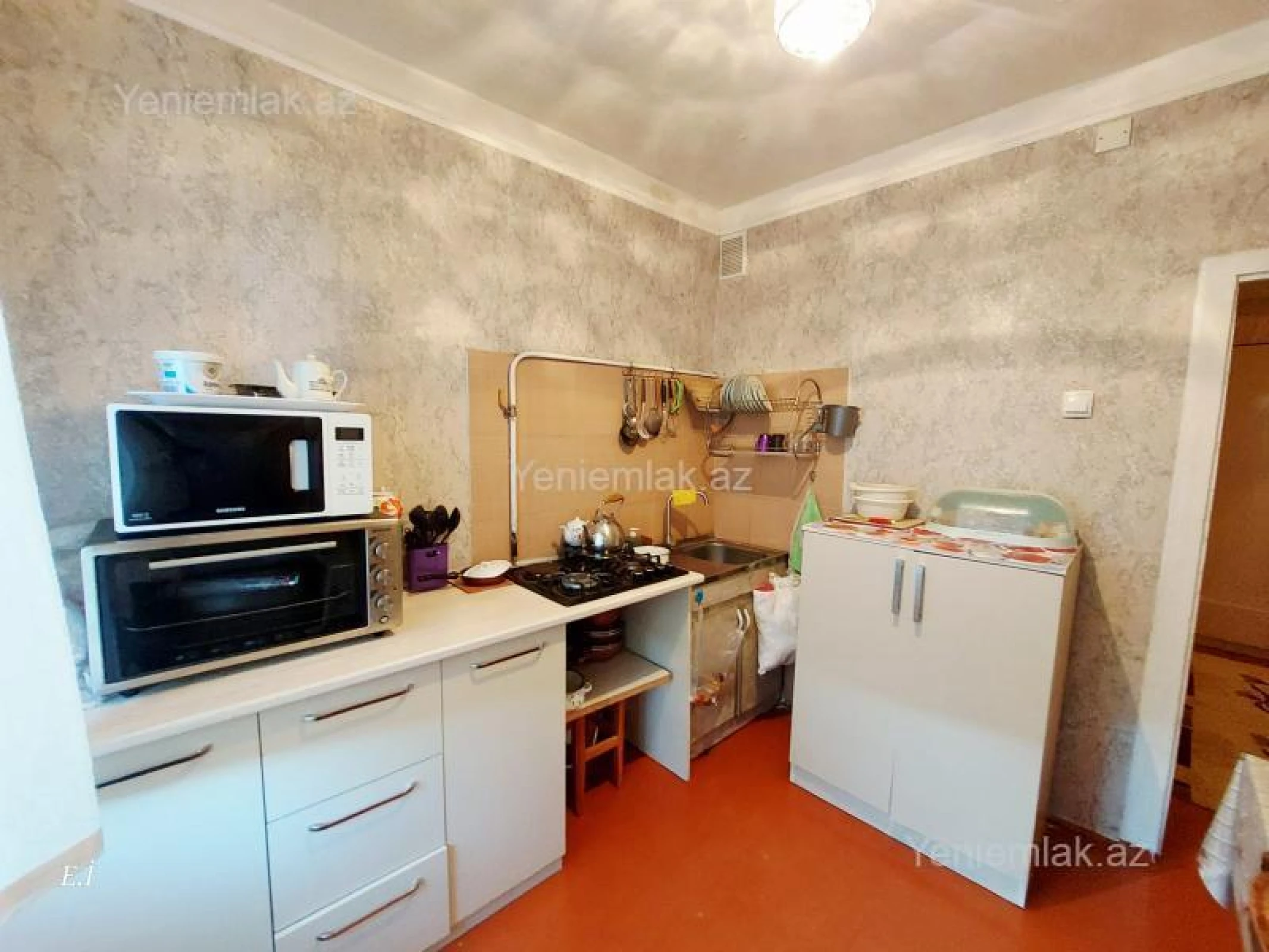Satılır 5 otaqlı köhnə tikili 110 m²