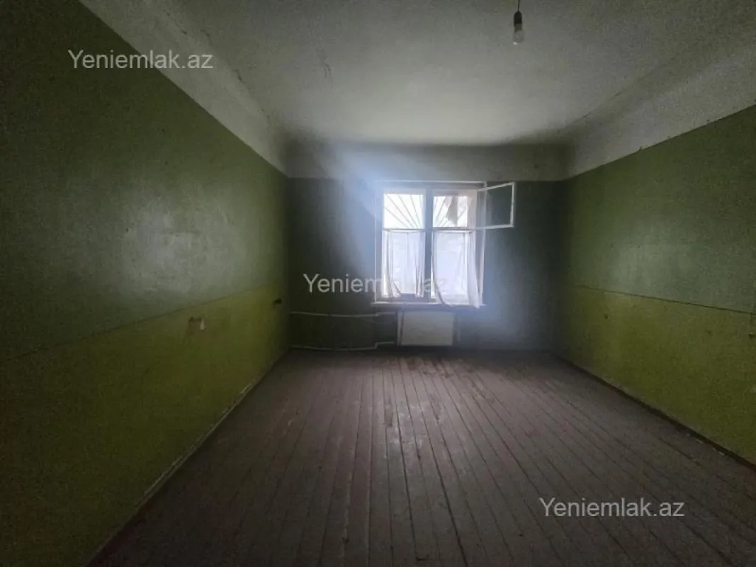 Satılır 3 otaqlı köhnə tikili 75 m²