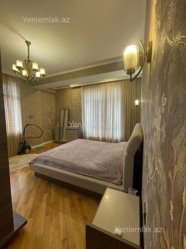 Satılır 3 otaqlı yeni tikili 127 m²