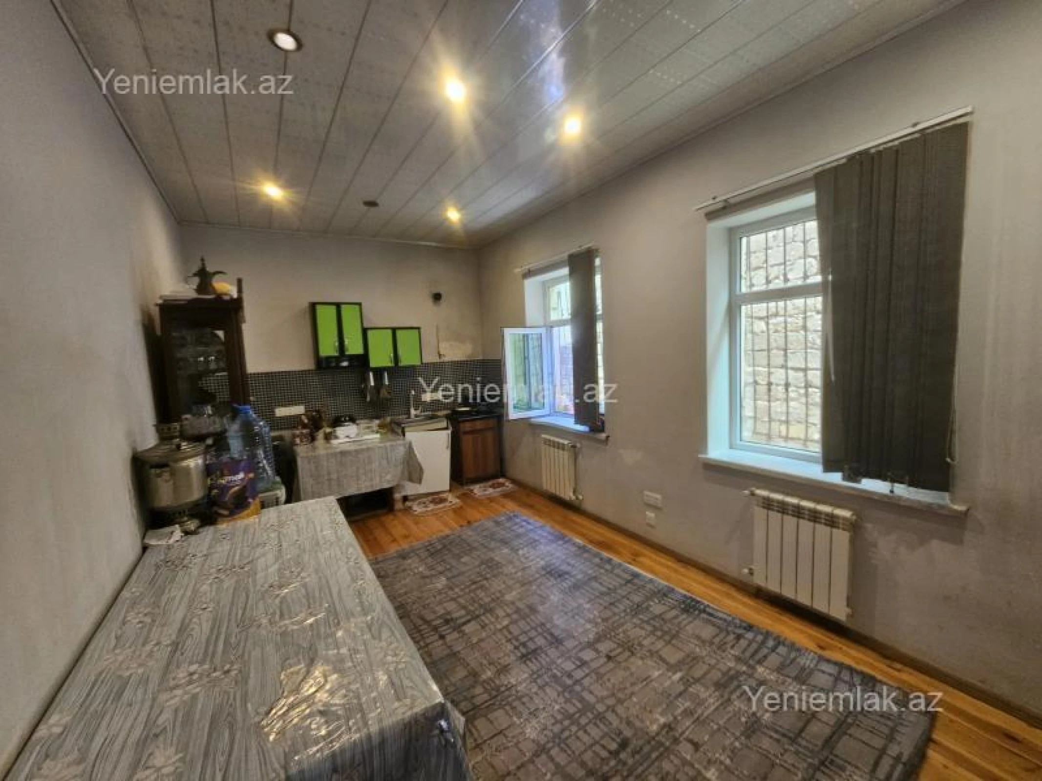 Satılır 5 otaqlı həyət evi 200 m²