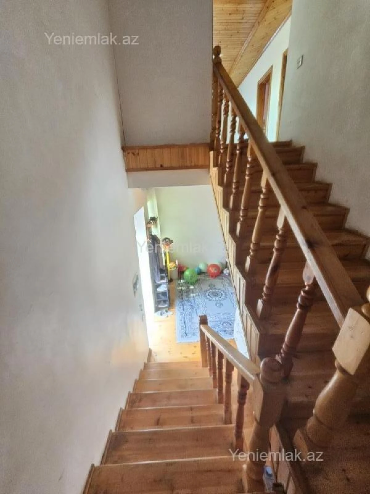 Satılır 5 otaqlı həyət evi 200 m²