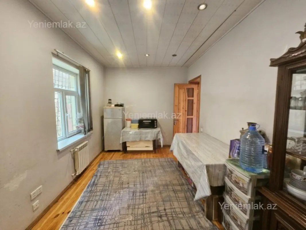 Satılır 5 otaqlı həyət evi 200 m²