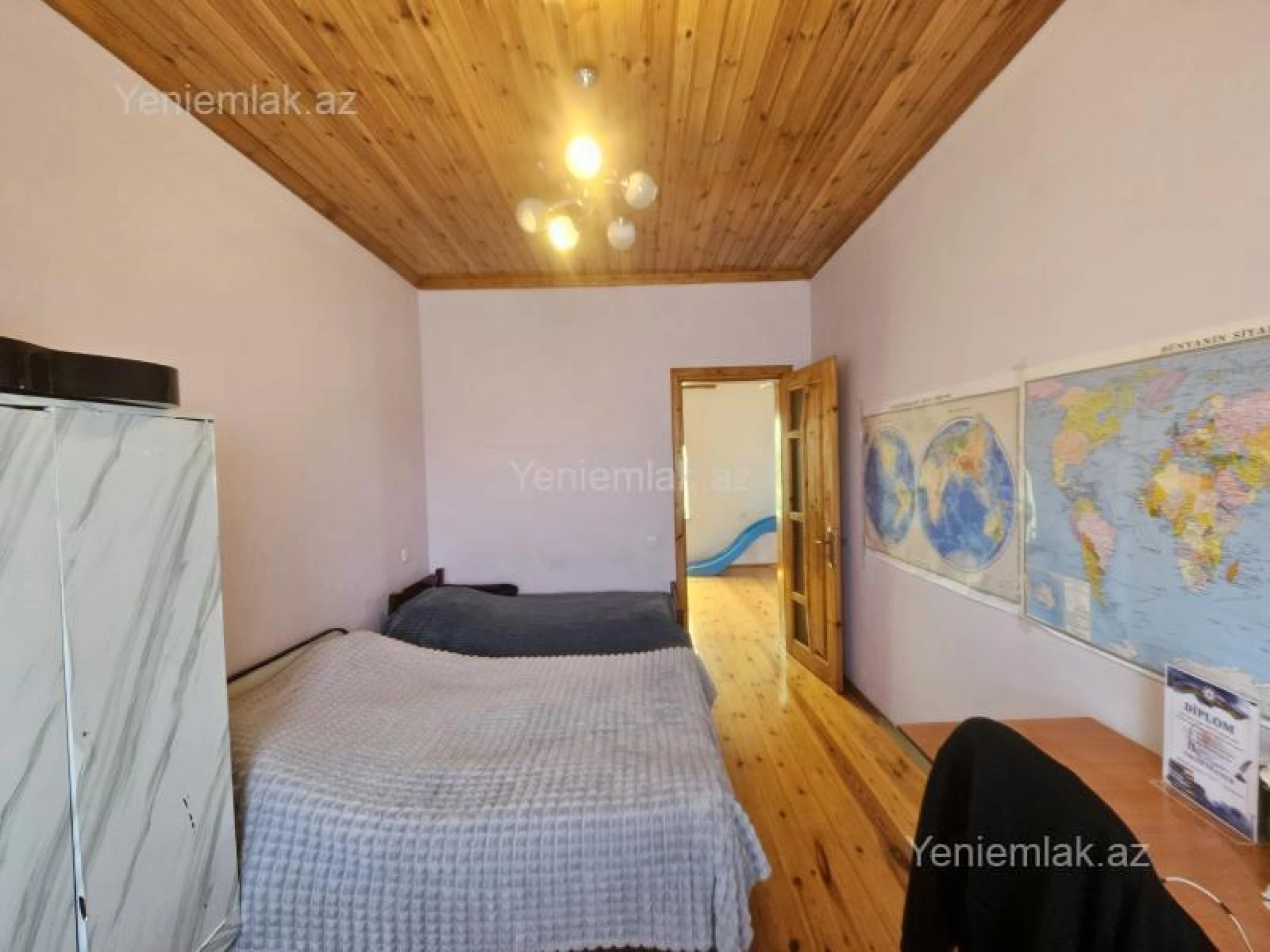 Satılır 5 otaqlı həyət evi 200 m²