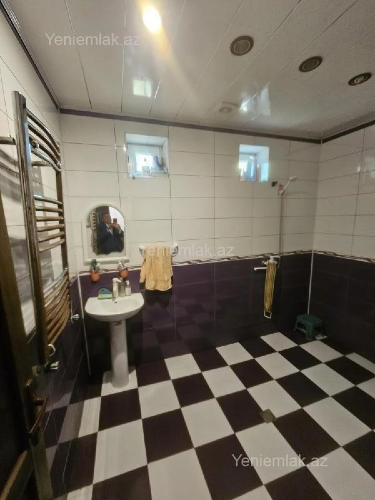 Satılır 5 otaqlı həyət evi 200 m²