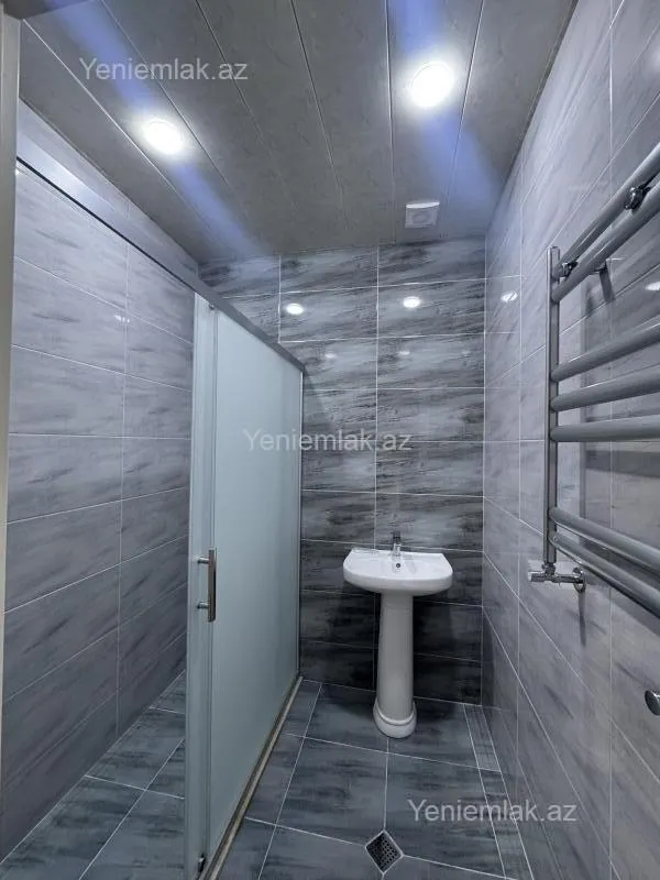 Satılır 2 otaqlı yeni tikili 102 m²