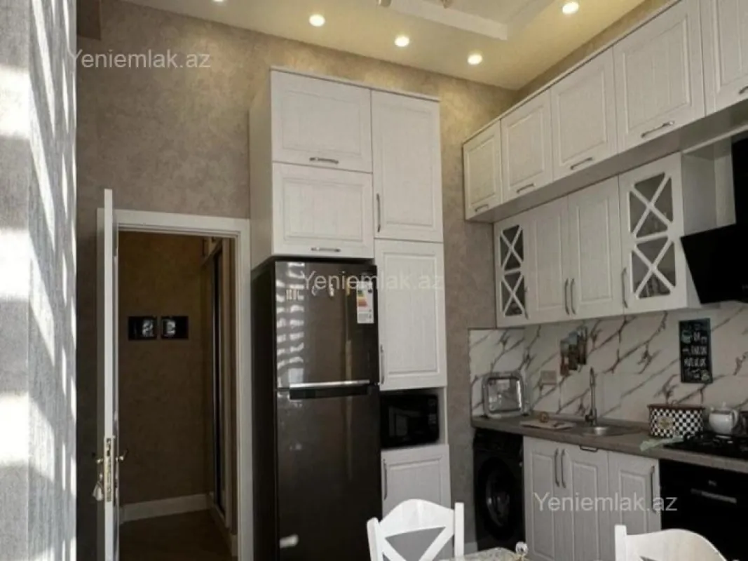 Satılır 3 otaqlı yeni tikili 105 m²