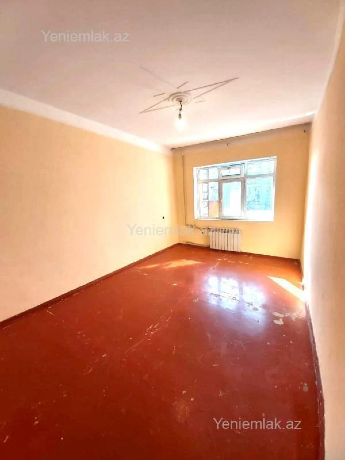 Satılır 3 otaqlı köhnə tikili 80 m²