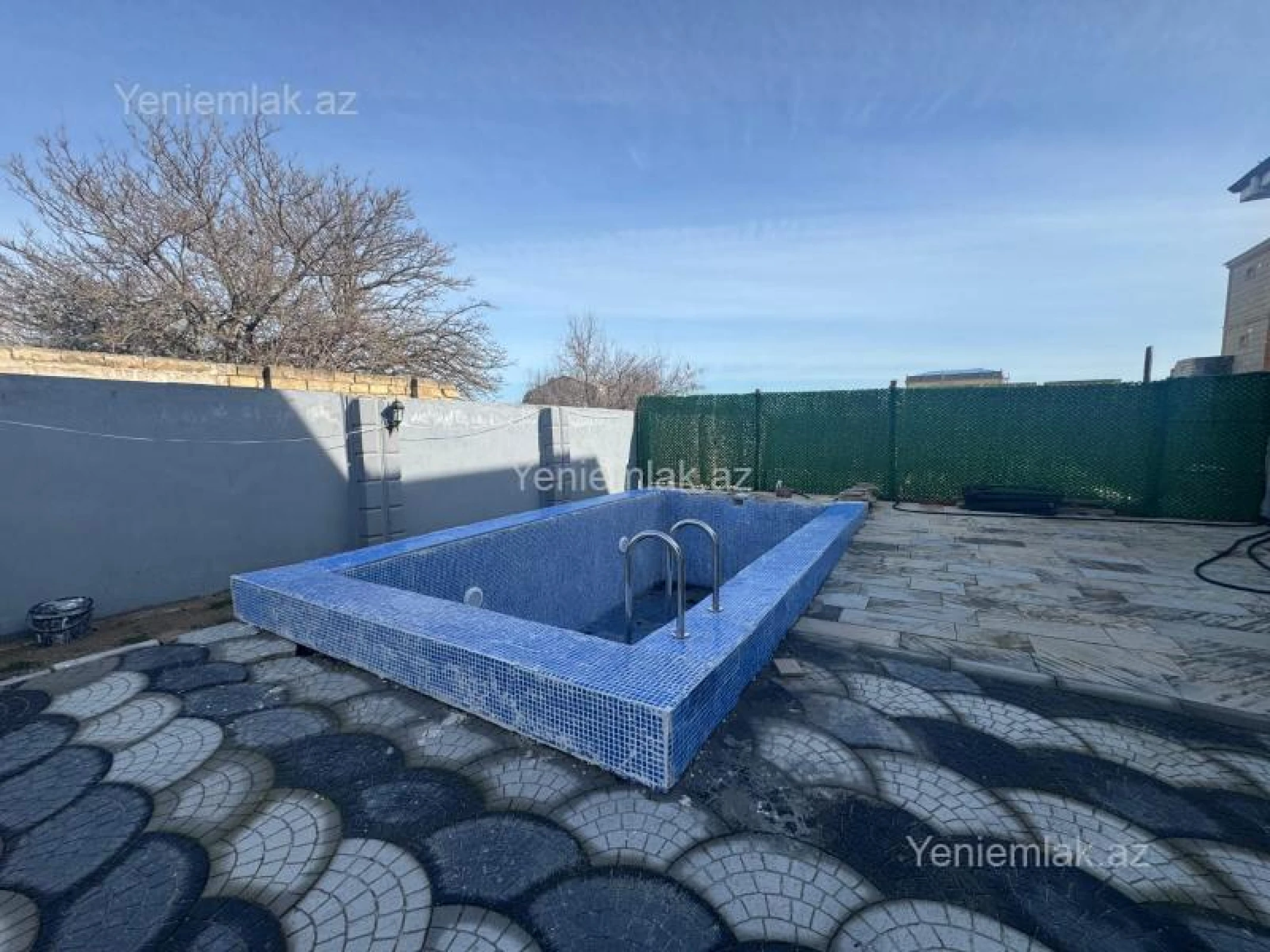 Satılır 5 otaqlı həyət evi 100 m²