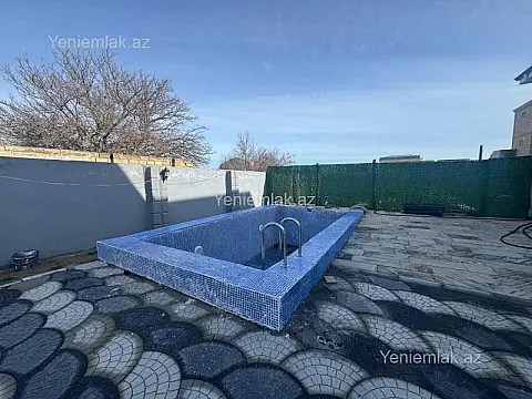 Satılır 5 otaqlı həyət evi 100 m²