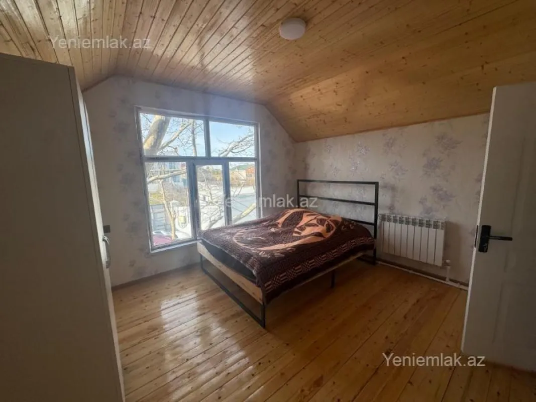 Satılır 5 otaqlı həyət evi 100 m²