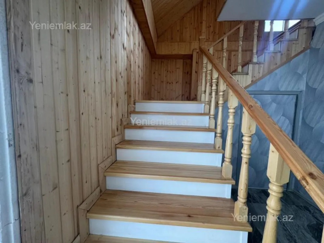 Satılır 5 otaqlı həyət evi 100 m²