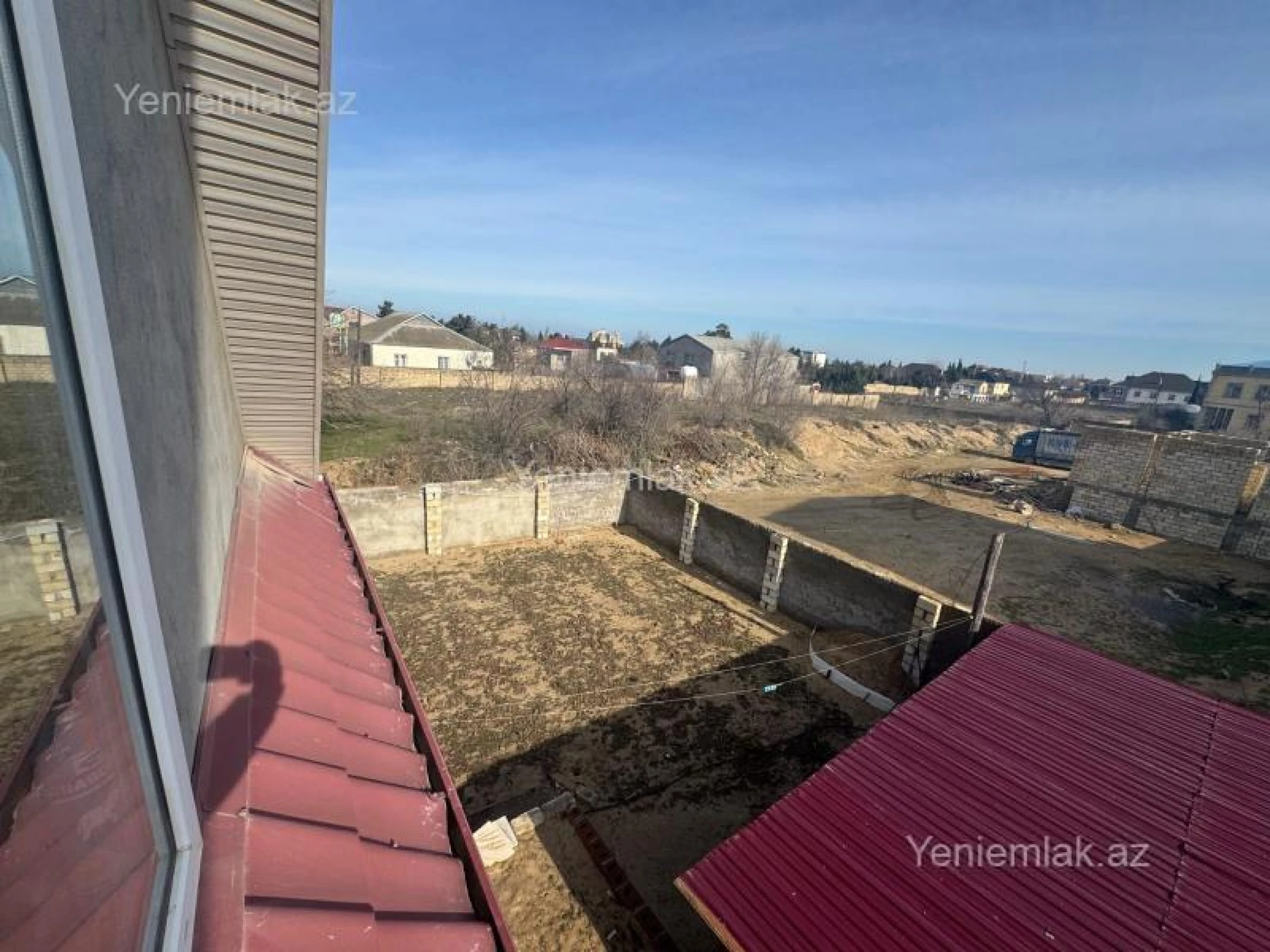 Satılır 5 otaqlı həyət evi 100 m²