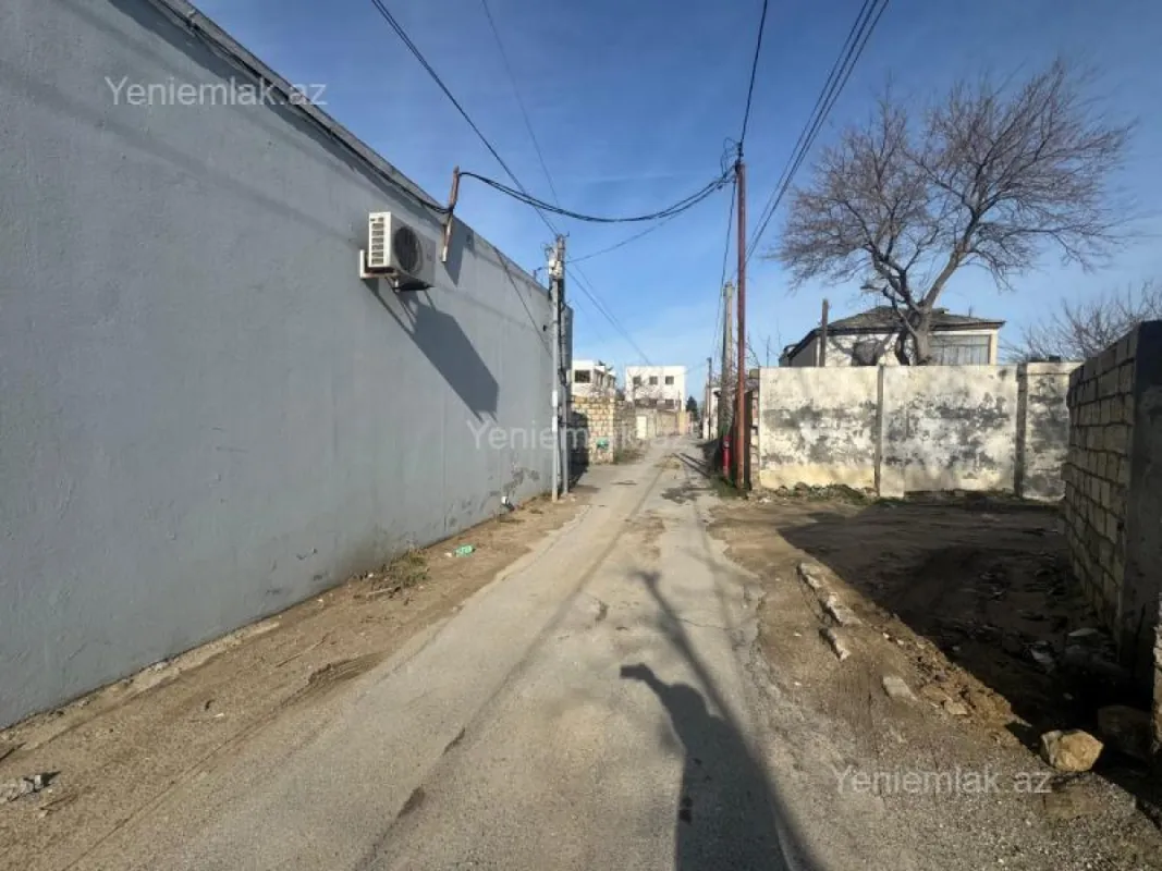 Satılır 5 otaqlı həyət evi 100 m²