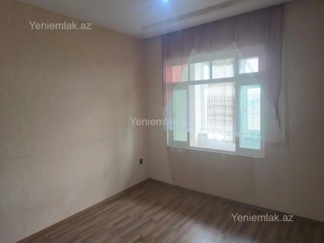 Satılır 2 otaqlı köhnə tikili 52 m²