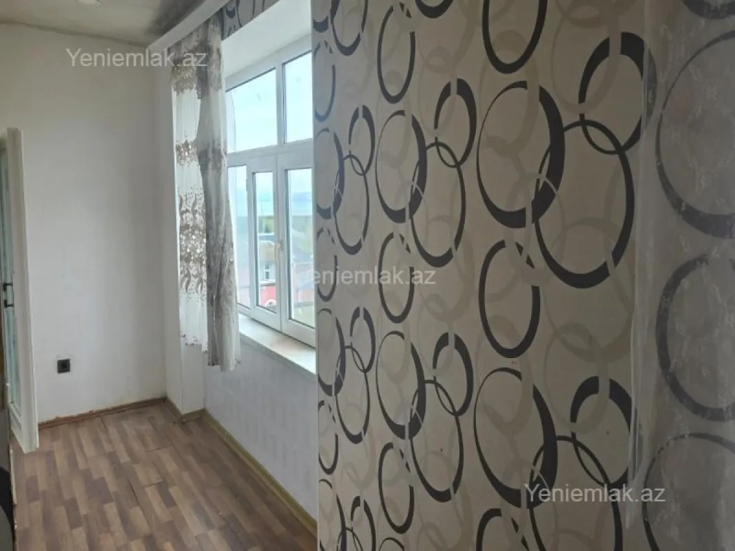 Satılır 2 otaqlı köhnə tikili 52 m²