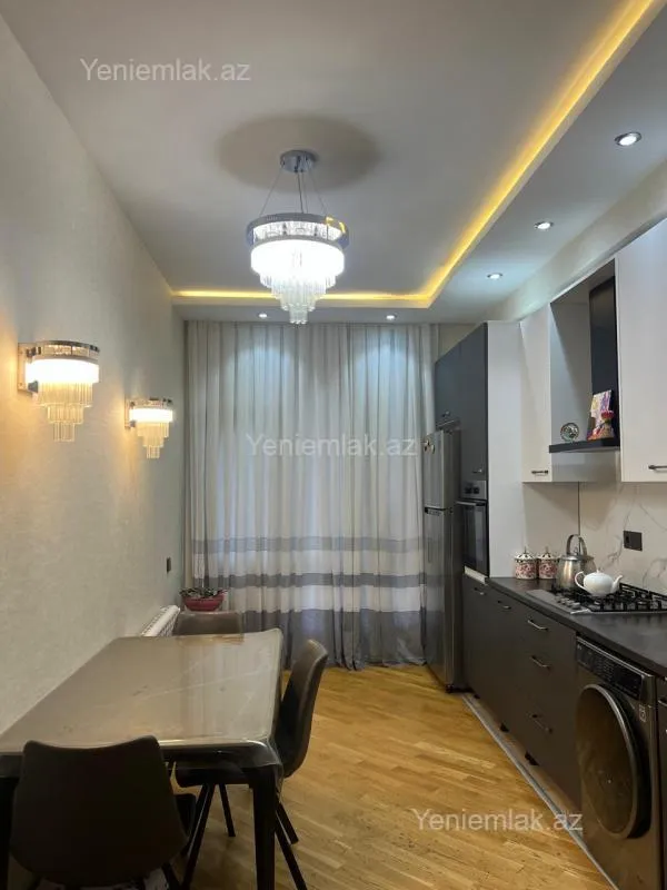 Satılır 2 otaqlı yeni tikili 78 m²