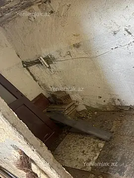 Satılır 1 otaqlı köhnə tikili 45 m²