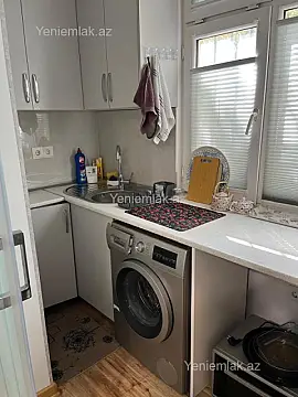 Satılır 1 otaqlı köhnə tikili 45 m²